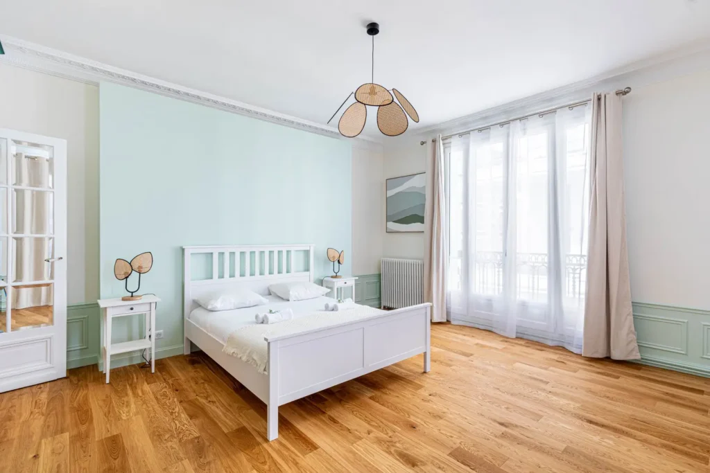 Chambre appartement location airbnb en gestion par Bloom Society à Clichy