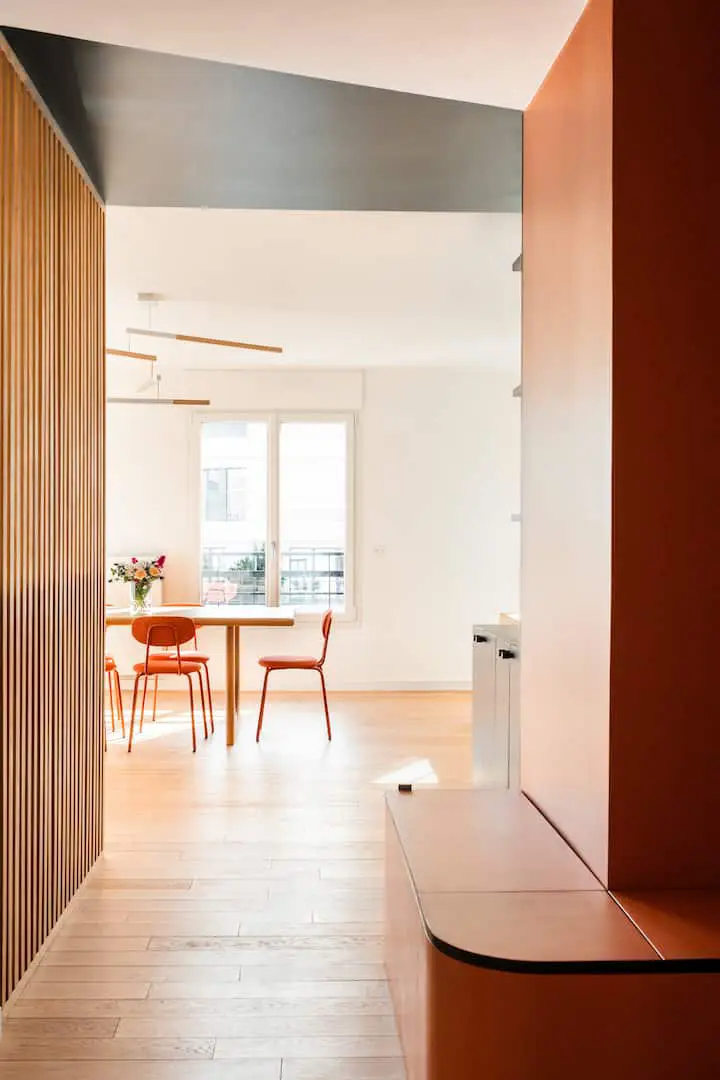 Entrée d'appartement à clichy gérer par la conciergerie Bloom Society